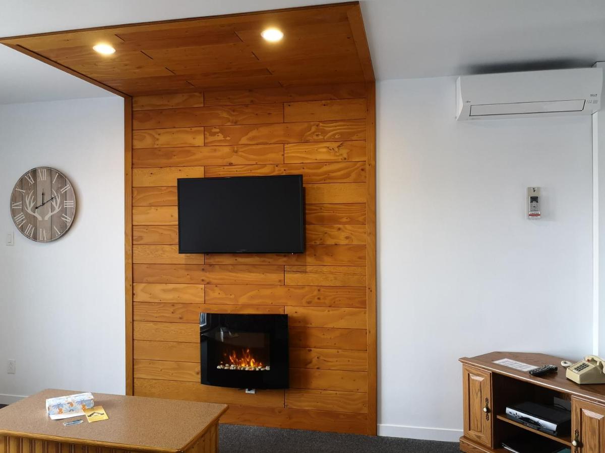 Motel Et Condo Chez Charley Sainte-Anne-de-Beaupre Ngoại thất bức ảnh