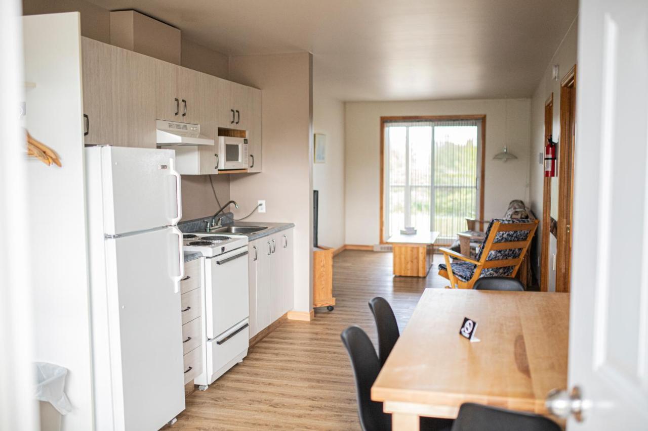 Motel Et Condo Chez Charley Sainte-Anne-de-Beaupre Ngoại thất bức ảnh