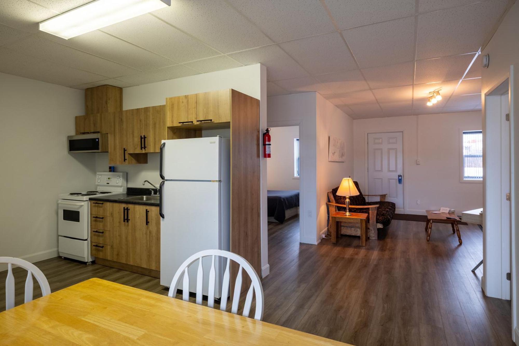Motel Et Condo Chez Charley Sainte-Anne-de-Beaupre Ngoại thất bức ảnh