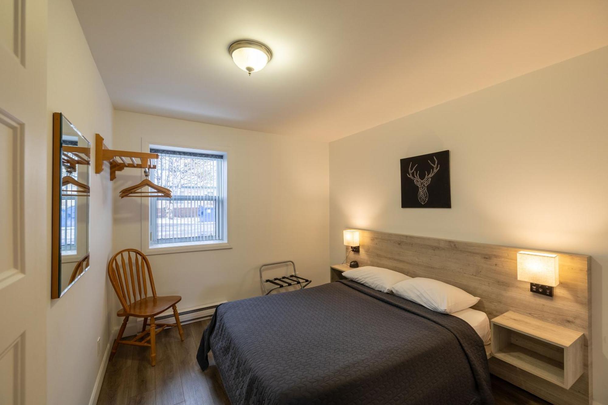 Motel Et Condo Chez Charley Sainte-Anne-de-Beaupre Ngoại thất bức ảnh