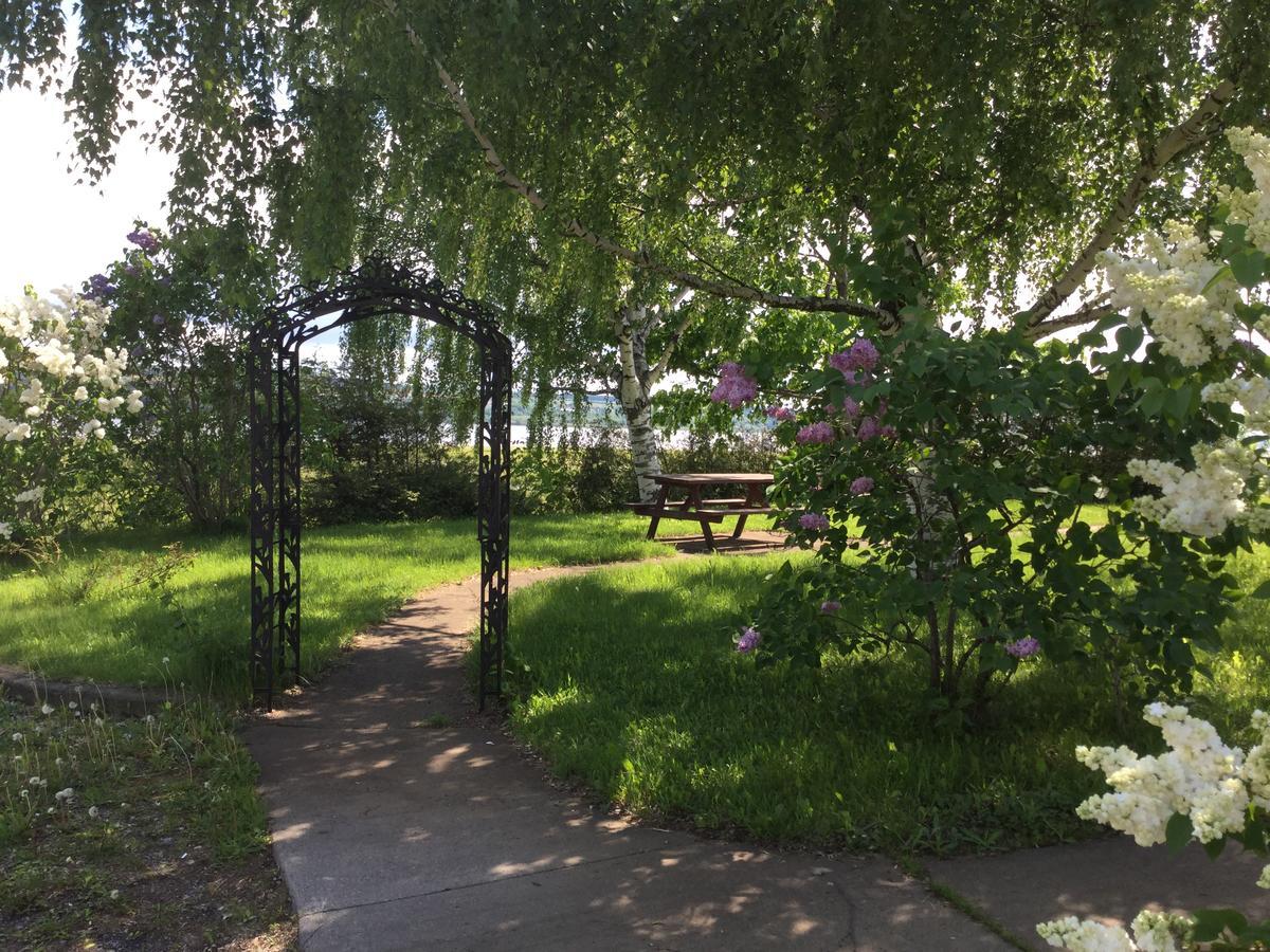 Motel Et Condo Chez Charley Sainte-Anne-de-Beaupre Ngoại thất bức ảnh